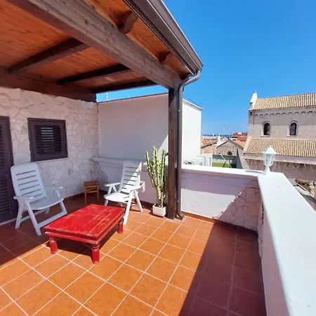 Tina's House 4* בארלטה